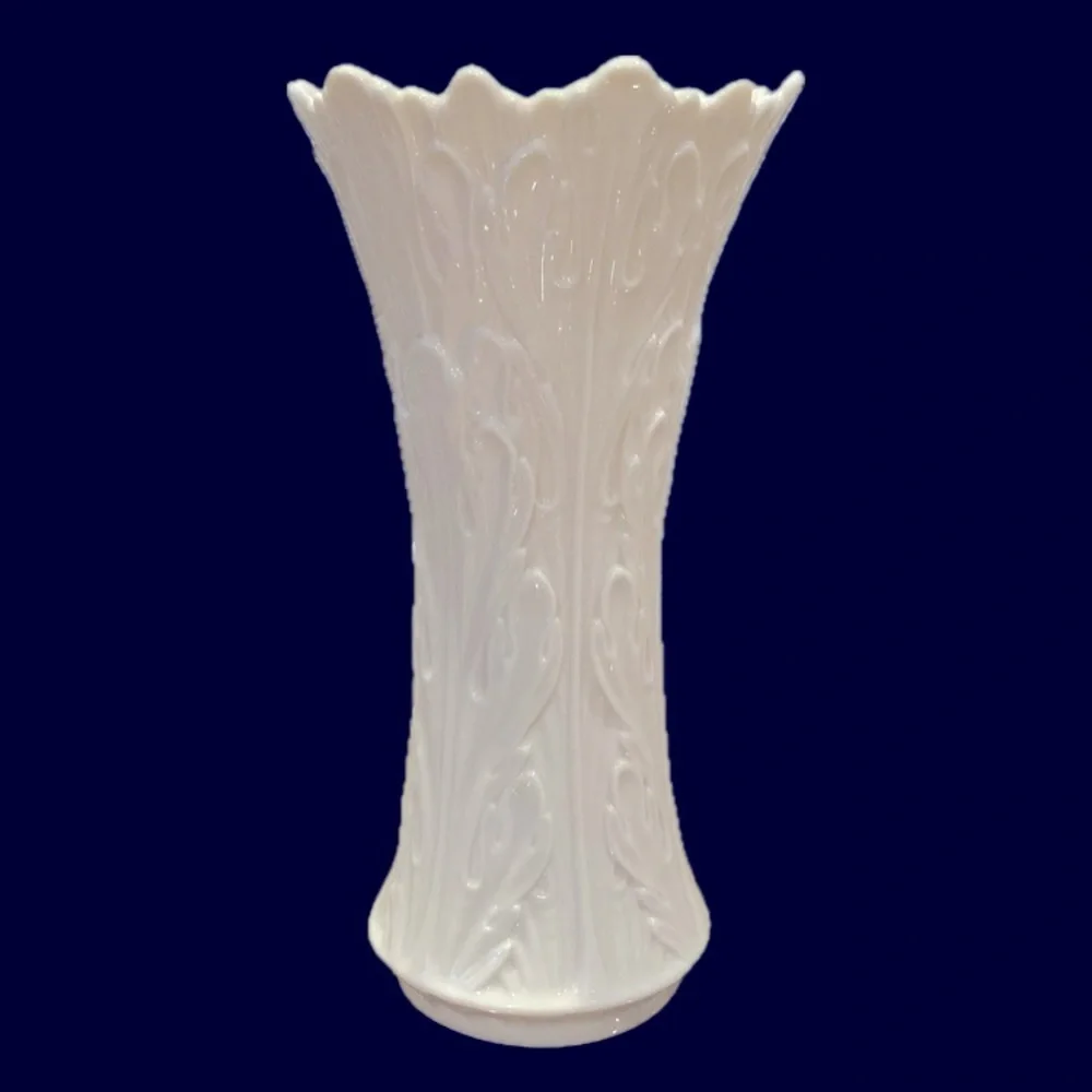 Vintage 80s Lenox Classic Off White Porcelain Woodland Leaf Pattern Vase/Pitcher